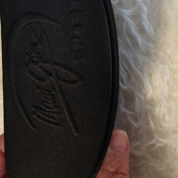 Maui Jim Sport Zip Around Sunglasses Case Black - Picture 1 of 9